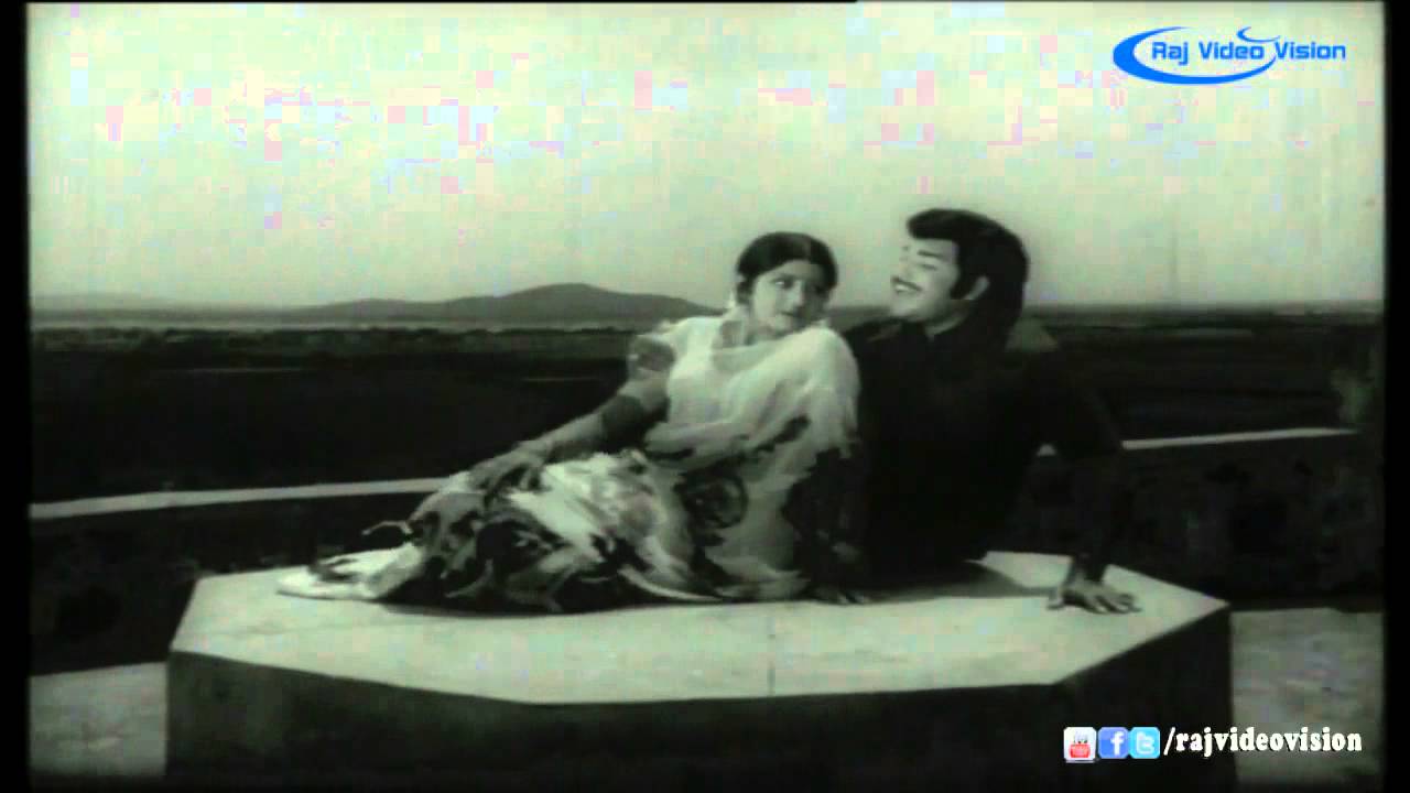 Adiyenai Paramma Pidivatham poster