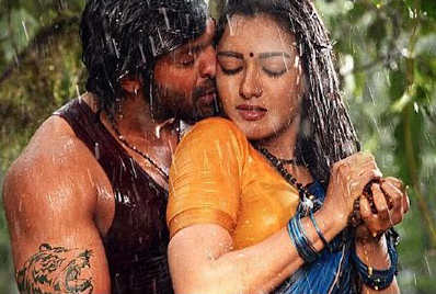 Otha Paarvaiyil poster
