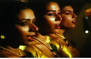 Paattu Engae poster