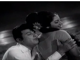 Punnagaiyo Poomazhaiyo poster