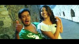 Yarum Ennidam Sollatha Vaarthai poster