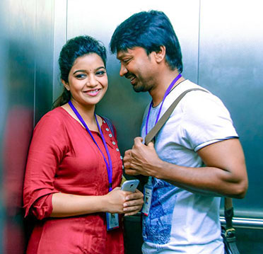 Solli Tholaiyen Maa poster