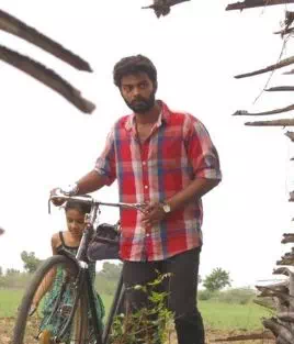 Yazh Azhake poster