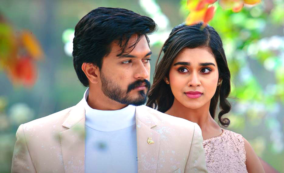 Ennai Aalum Pennilave poster
