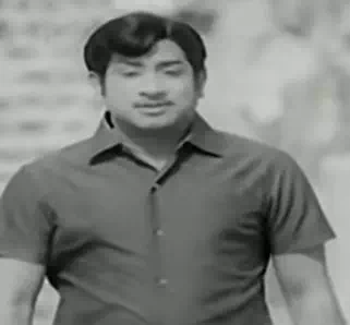 Ulagam Aayiram Sollattume poster