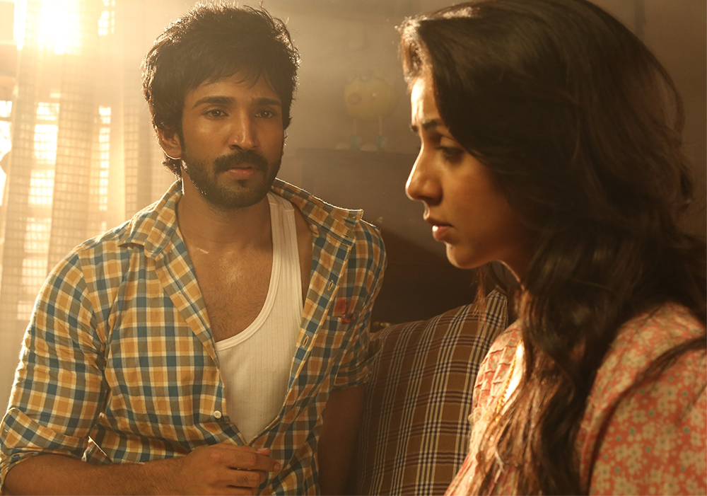 Nee Kavithaigala poster