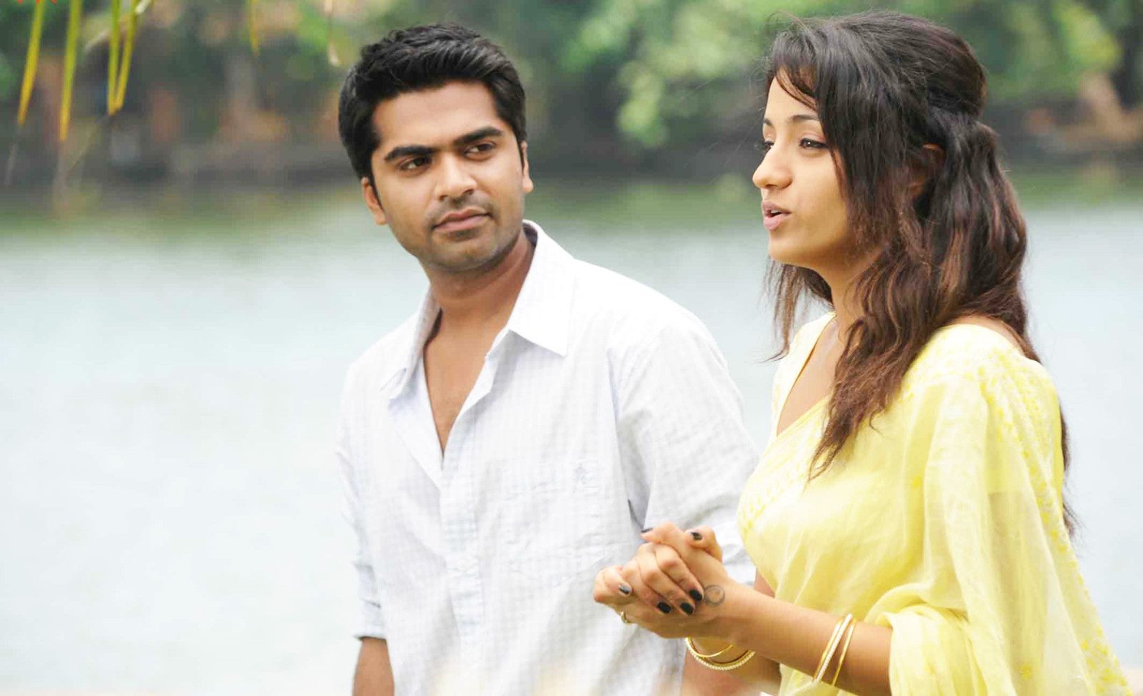 Vinnai Thaandi Varuvaayaa poster