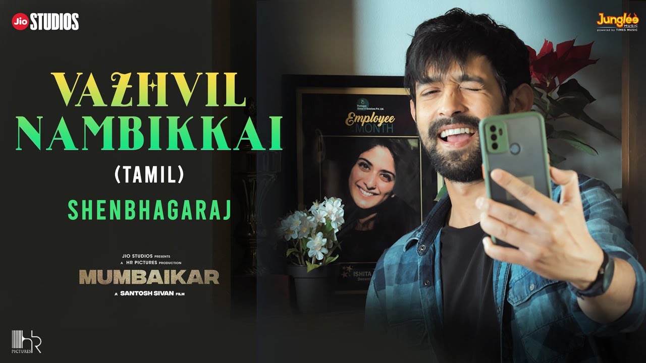 Vazhvil Nambikka poster