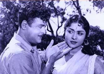Aayiram Penmai poster