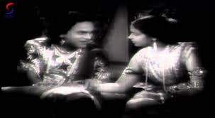 Ullang Kavarumen Paavaai poster
