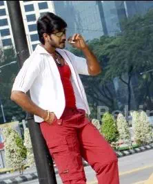 Kadhal Podhum poster