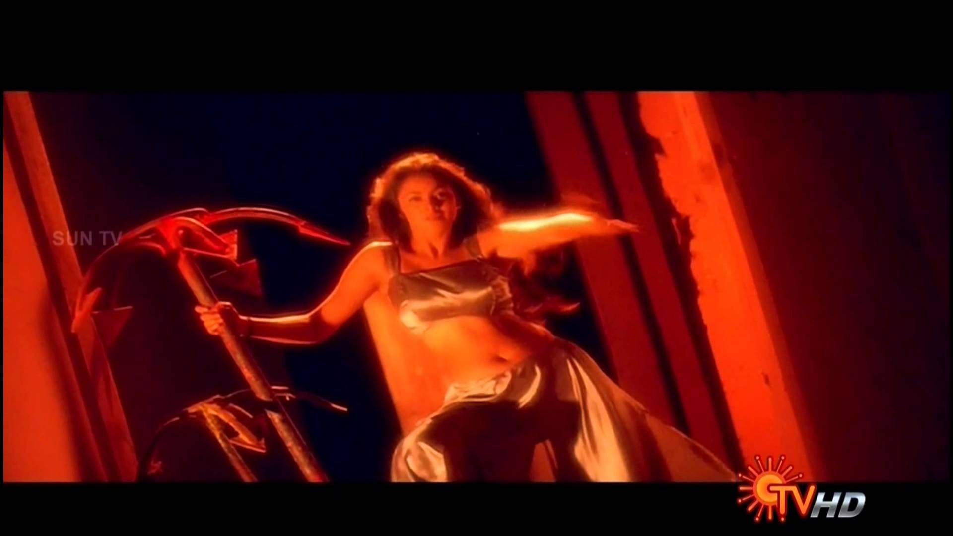 Vaanil Kaayuthae poster