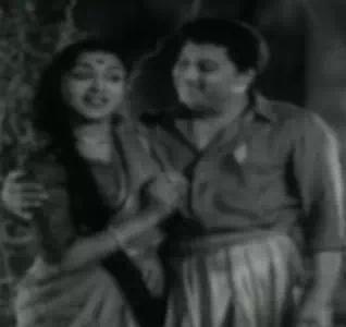 En Aruge Nee Irundhaal poster