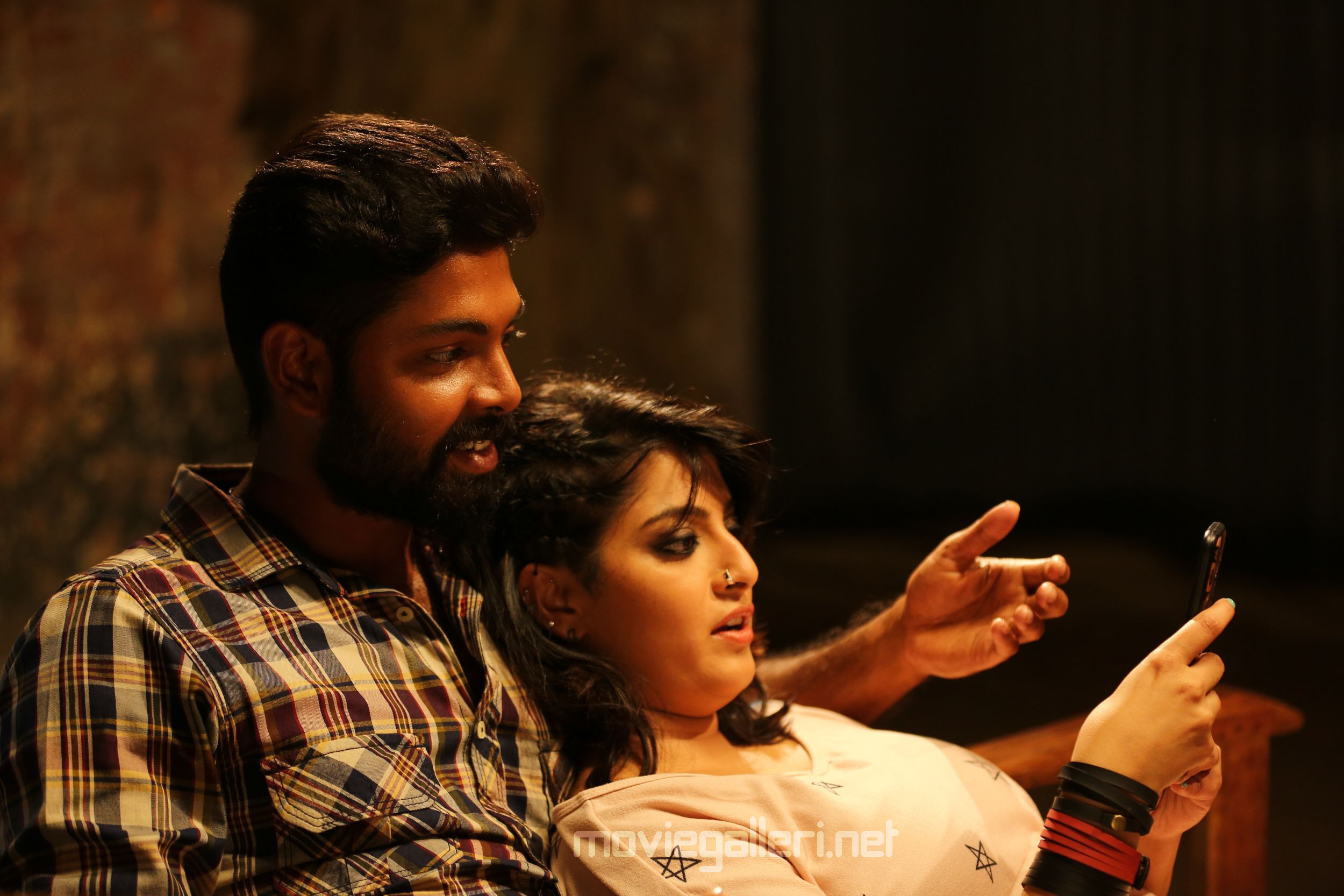 Yaarum Illai poster