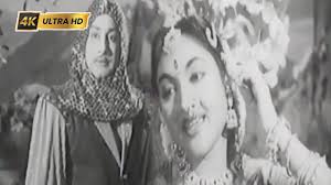 Paar Muzhuthum Irul poster