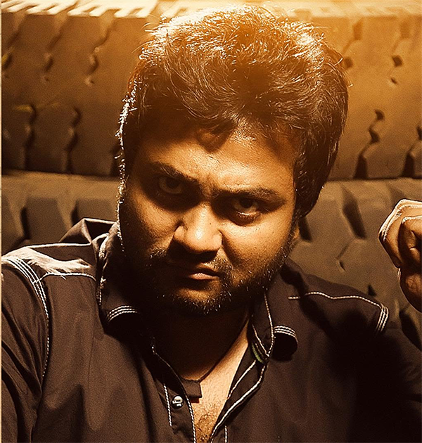 Yaadhum Oorae poster