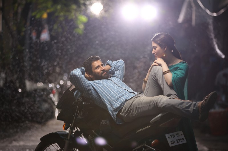 Vaanam Thoorammalae poster