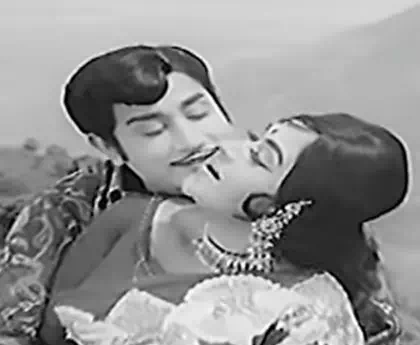 Muthu Pavalam Mukkani poster
