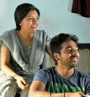 Aazhi Soozhndha poster