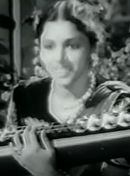 Paaviyinum Padu Pavi poster