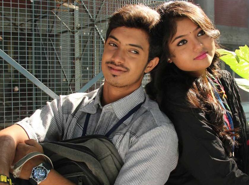 Yengirundhai Nee poster