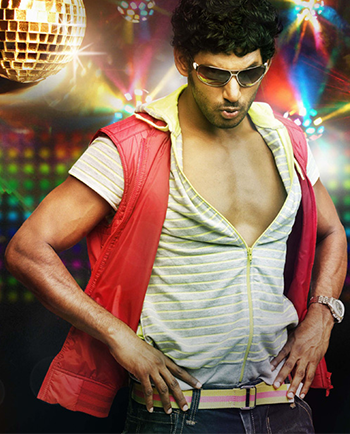 Poo Mudhal Pen Varai poster