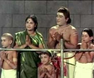 Kaliyaatha Kalviyum poster
