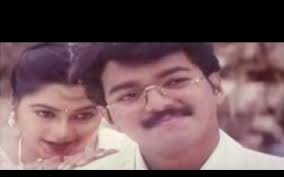 Nee Kaatru Naan Maram poster