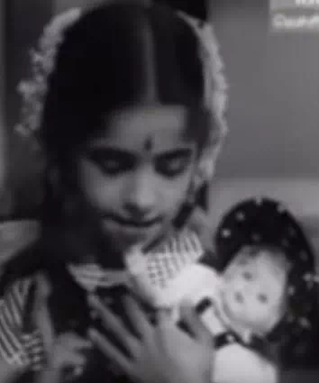Thathi Thathi Nadandhuvarum Thangapapa poster