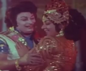 Thangathil Mugameduthu poster