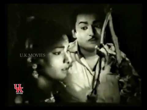 Poovindri Manamethu Boomiyin Meethu poster