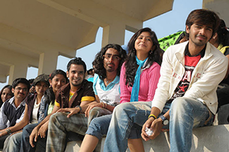 Kalloori Thaaye poster