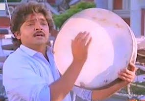 Paadi Paadi Azhaithaen poster